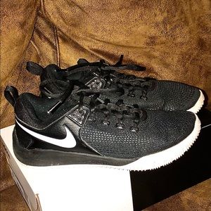 N*ke  Zoom HyperAce 2 Volleyball Shoe